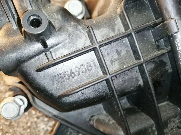 Colector de admisión OEM 55569381 para Opel Cascada 1.6L image 3