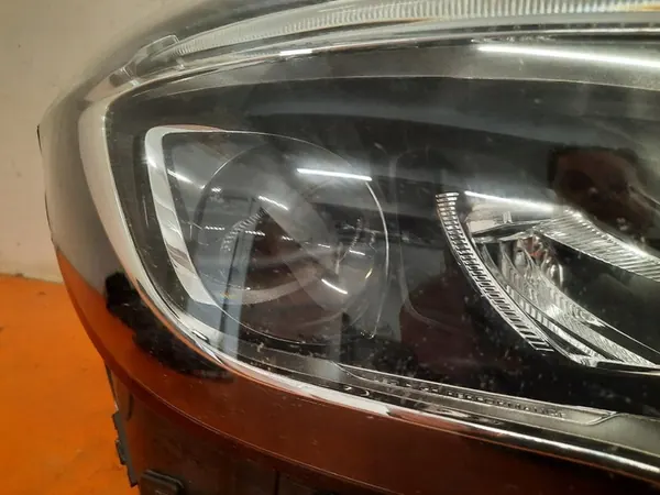 MERCEDES GLA X 156 Rechter Koplamp A1569067000 image 3