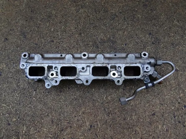 AUDI A3 8P GOLF VI SCIROCCO 1.4 TSI Rampe d'injection Capteur 03C906051H image 4