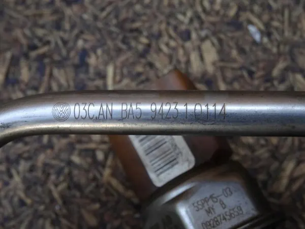 AUDI A3 8P GOLF VI SCIROCCO 1.4 TSI Rampe d'injection Capteur 03C906051H image 6