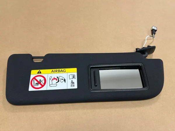 Visera derecha Audi Q8 OEM 4M8857552C YW5 image 2
