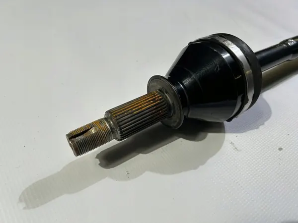 Arbre de transmission arrière gauche Maserati Ghibli 3.0 M157 2013- image 3