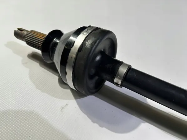 Arbre de transmission arrière gauche Maserati Ghibli 3.0 M157 2013- image 4