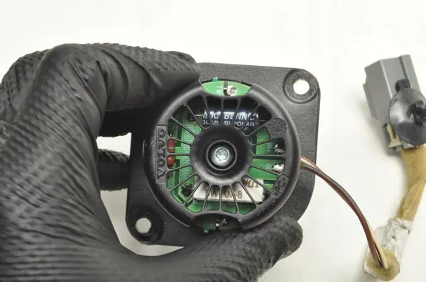Tweeter Volvo C70 II OEM 273631 - Usado image 5
