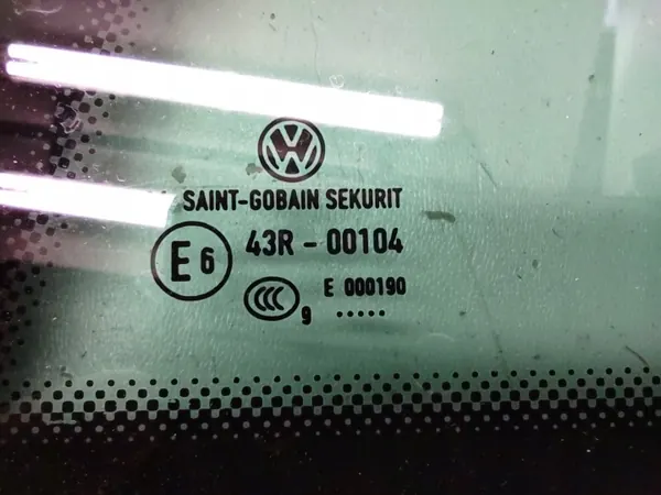 Cristal OEM 1K8845041N 09 VW Scirocco Izquierdo Trasero Oscuro image 4