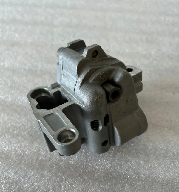Bomba de aceite usada OEM 03G115105C VW Audi 2.0 TDI image 5