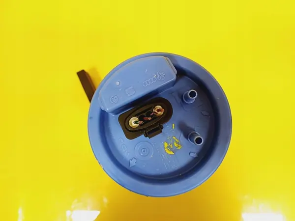 Brandstofpomp Audi A3 8L 1.8 Turbo 8L0919051P image 2