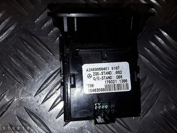 Brytare Mercedes A W176 2017 a2469050451 image 4