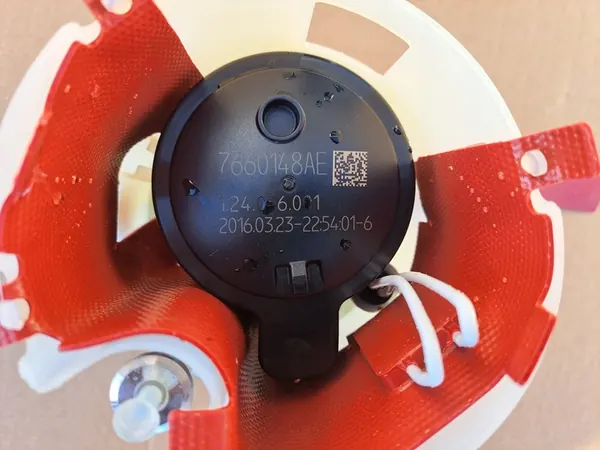 AUDI A6 C7 4G SEDAN LIFT 2.0 TDI ADBLUE PUMP OEM 4077801AE image 5