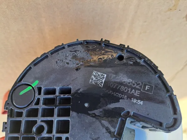 AUDI A6 C7 4G SEDAN LIFT 2.0 TDI ADBLUE PUMP OEM 4077801AE image 7