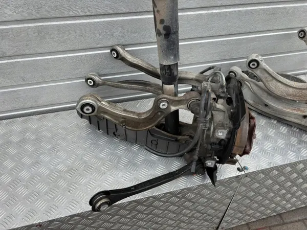 Porsche Cayenne III achterophanging OEM 9Y0513031C image 5