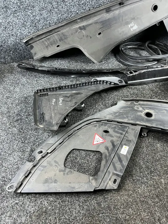 BMW F01 Serie 7 Frontabdeckung Set 7019801 image 4