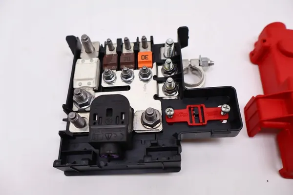 Alfa Romeo Stelvio sulakeklipsi OEM 505595570 image 3