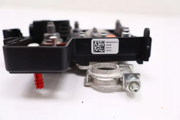 Alfa Romeo Stelvio sulakeklipsi OEM 505595570 image 4