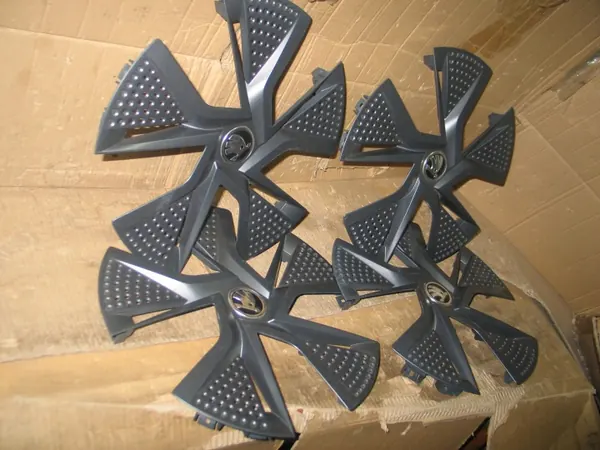 Skoda Fabia IV 6VA Navkapslar Set 6VA601169A OEM image 4