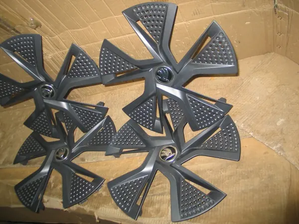 Skoda Fabia IV 6VA Navkapslar Set 6VA601169A OEM image 5