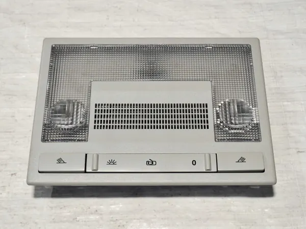 OEM 5P0947105C Etuohjaamon Valo SEAT Altea XL:lle image 2