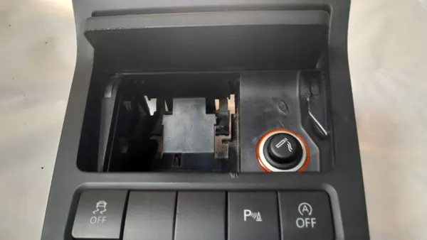 Aschenbecher OEM 5K0857961 für VW Golf VI image 3
