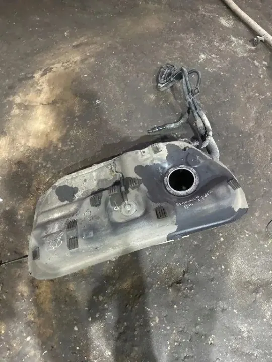 Polttoainesäiliö OEM 311002Y250 Kia Sportage IV 1.7 CRDI image 3