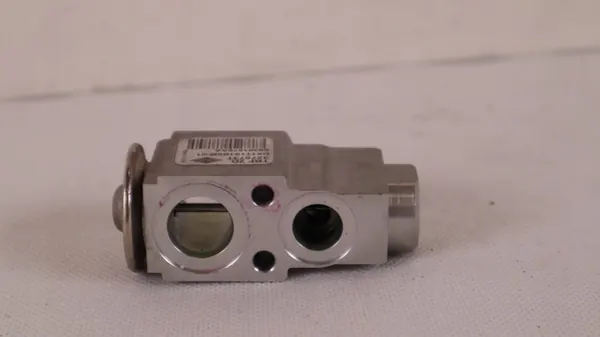 JEEP WRANGLER JL 2.0 T 18- Laajennusventtiili 68301876AA image 3