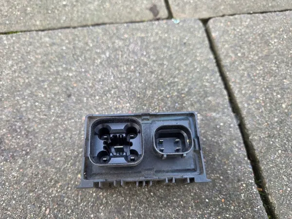 OPEL ASTRA IV J Sytytystulpparele 55557761 image 2