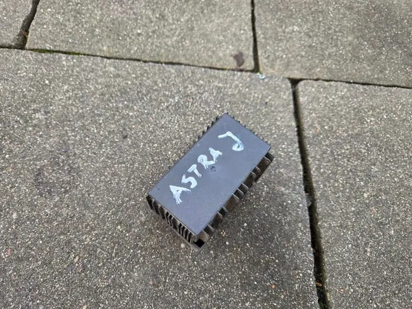 OPEL ASTRA IV J Sytytystulpparele 55557761 image 3