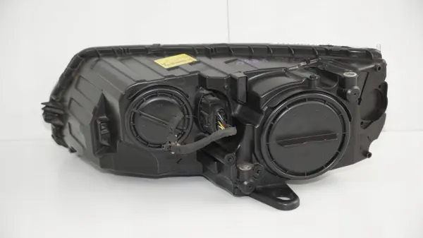 OEM 360185369 oikea etuvalo Skoda Octavia III image 5