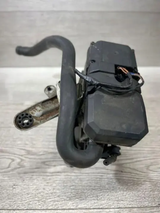 9003552B Auxiliary Heater BMW X5 E53 Used image 3