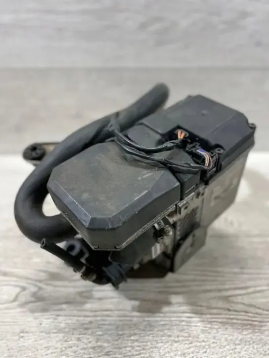 9003552B Auxiliary Heater BMW X5 E53 Used image 4
