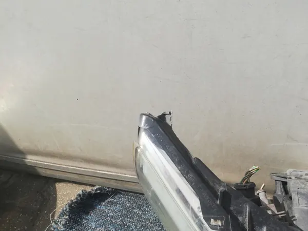 Farol Dianteiro Direito Citroen C4 04-08 Xenon OEM 6206L8 image 3