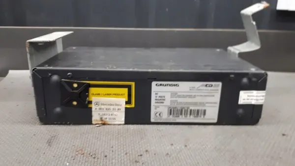 OEM A0028205389 CD-vaihtaja Mercedes Vito Vianolle image 4