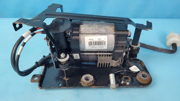 Volvo XC90 II Jousituskompressori OEM 32315091 image 5