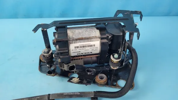 Volvo XC90 II Jousituskompressori OEM 32315091 image 9
