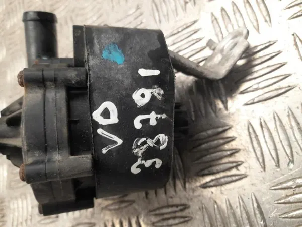 Tesla waterpomp OEM 1054529-00-F voor Model X 2016 image 3