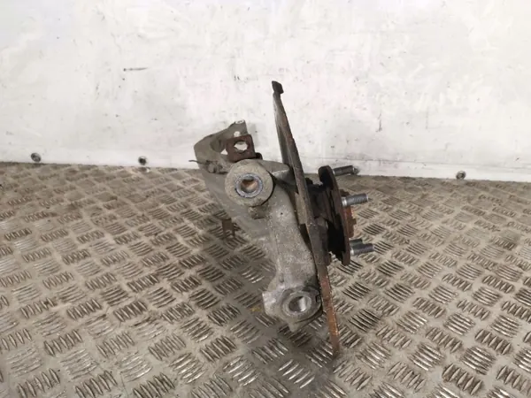 Nissan 370Z Framhjulsnav OEM FBZ10398 image 3