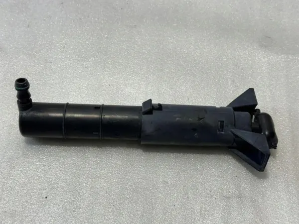 Bico lavador de faróis OEM 7P5955978 para Porsche Cayenne image 2