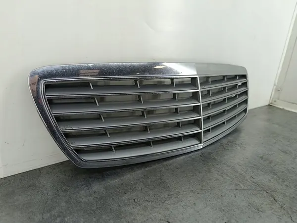 Grille Mercedes-Benz Classe E W211 A2118800383 image 2
