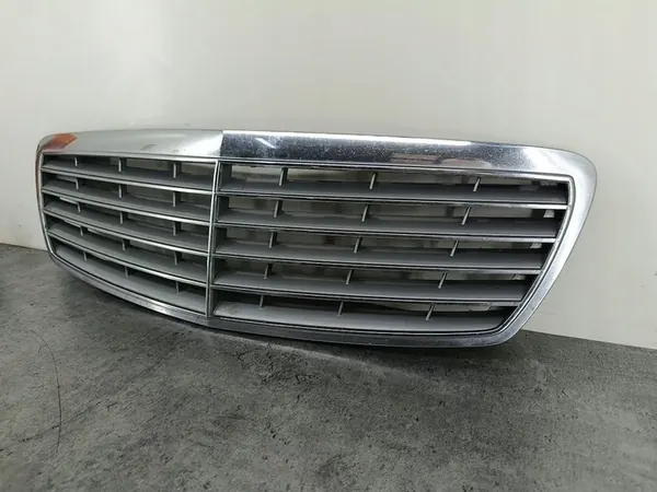 Grille Mercedes-Benz Classe E W211 A2118800383 image 3