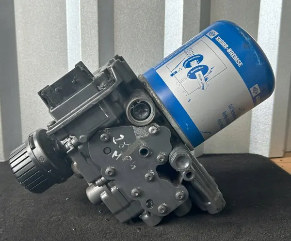 Soupape déshydrateur Mercedes Actros MP4 OEM A0014465464 image 2