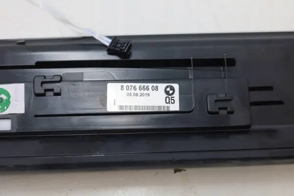 Framre Höger Dörrtröskel OEM 8076666 BMW G14 image 3
