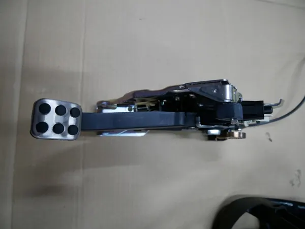 PEDALSET MERCEDES W204 COUPE C204 image 2