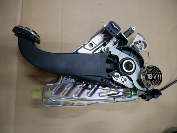 PEDALSET MERCEDES W204 COUPE C204 image 5