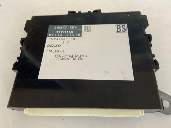 Module de verrouillage central Toyota OEM 899900T010 image 3