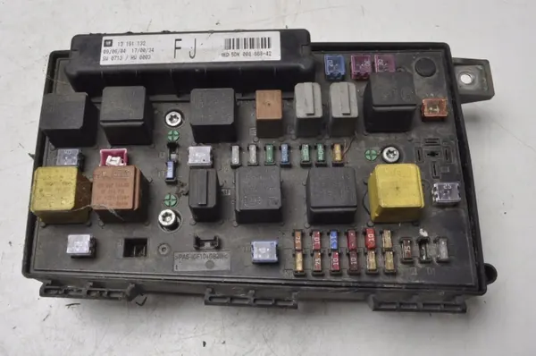 Module BSI Opel Astra H OEM 13191132 - Occasion image 2