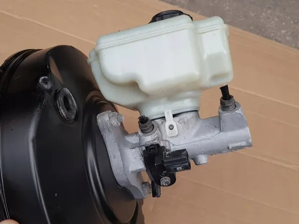 Servo de Frein + Pompe + Capteur / Audi A3 8P - VW Golf VI / 1K1614105CK image 10