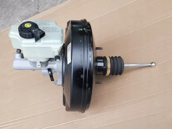 Servo de Frein + Pompe + Capteur / Audi A3 8P - VW Golf VI / 1K1614105CK image 6