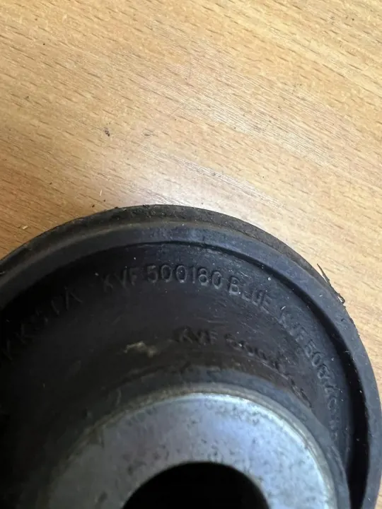 Support de boîte de vitesses OEM D5998 Land Rover Discovery III image 6