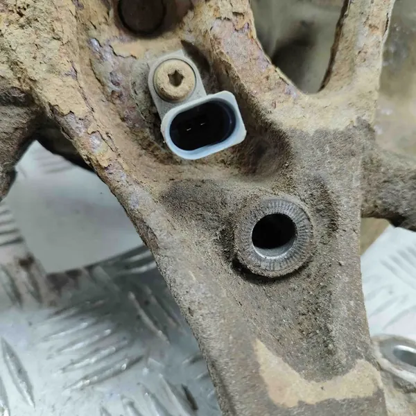 Mozzo ruota posteriore destro VW Golf VII Variant 5Q0505436F image 6