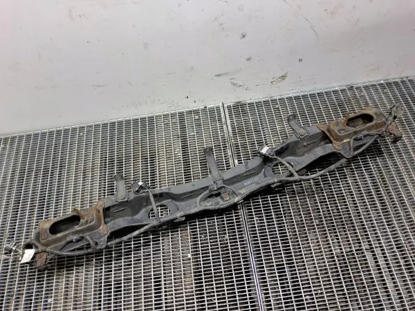 Taka-akselin palkki Hyundai ix35 OEM 954203E710 image 6