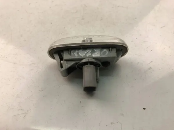 Pisca dianteiro esquerdo OEM 923033K0 Kia Cee'd image 5